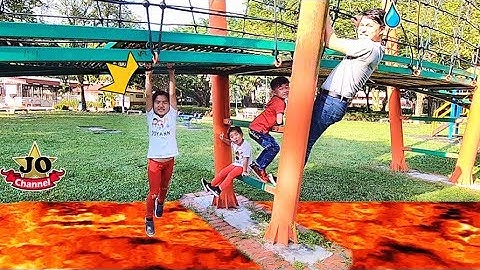 地上有岩浆挑战！好好玩喔~The Floor Is Lava Challenge 亲子互动游戏~ Fun For Kids