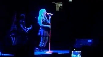 Avril Live in HK 