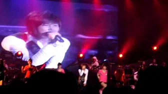 2009.07.10 申彗星演唱会 Love Actually+Kara-Pretty Girl