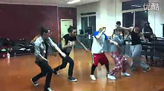 MIC男团 perfomance 2011 rehearsal version 2011排练视频