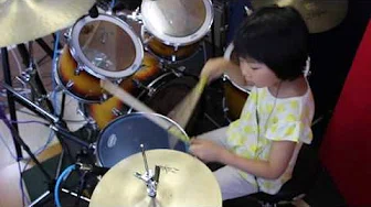 Immigrant Song - Led Zeppelin /7year old drummer 