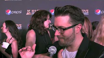 Colton Dixon, Danny Gokey, and Kari Jobe talk with Hear It First on the K-LOVE Red Carpet