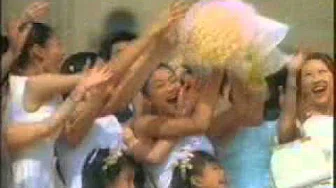 香港广告: 金莎朱古力 结婚花球(李嘉慧)2000
