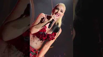 Make Me Like You performed by Gwen Stefani 关史蒂芬妮 at This Is What the Truth Feels Like tour at The F
