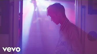 Troye Sivan - YOUTH (Official Video)