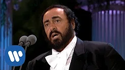 Luciano Pavarotti sings 