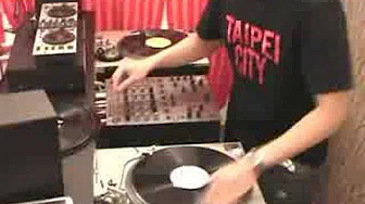 DJ E-TURN老师 教学短片1- DJ器材简介 基本唱盘介绍