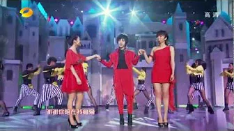 [HD][live] 2009 Super Girls 黄英刘惜君李霄云 - 唱得响亮 Singing clearly