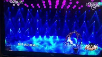 曾雨轩全球中文音乐榜上榜演唱经典歌曲《千千阙歌》片段