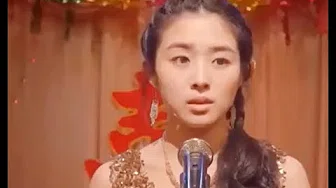 乘风破浪张含韵Trương Hàm Vận在婚礼上，演唱梅艳芳经典《歌之女》